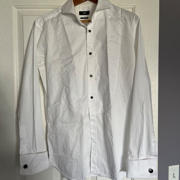 Hugo Boss Tuxedo with Boss Tuxedo Shirt, Buttons, Cufflinks and Bow Ties - Picture 9 of 12